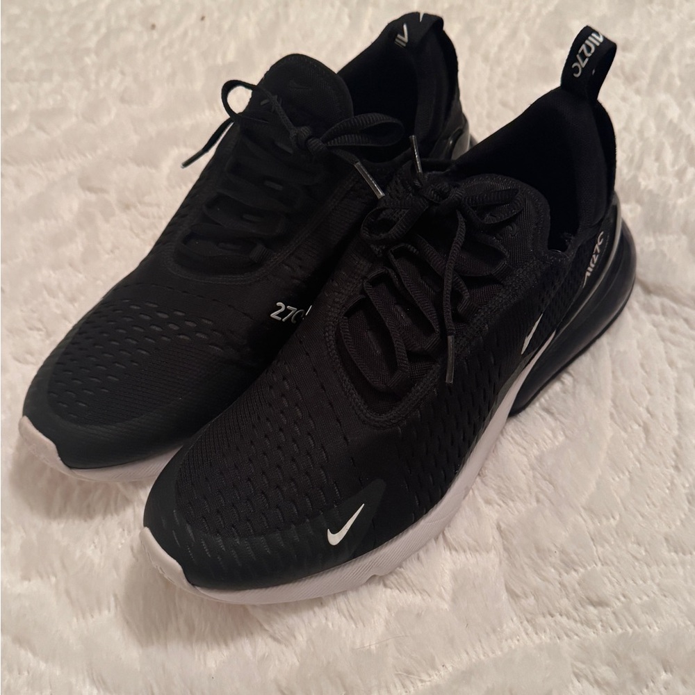 Nike AirMax 270 Size 10.5